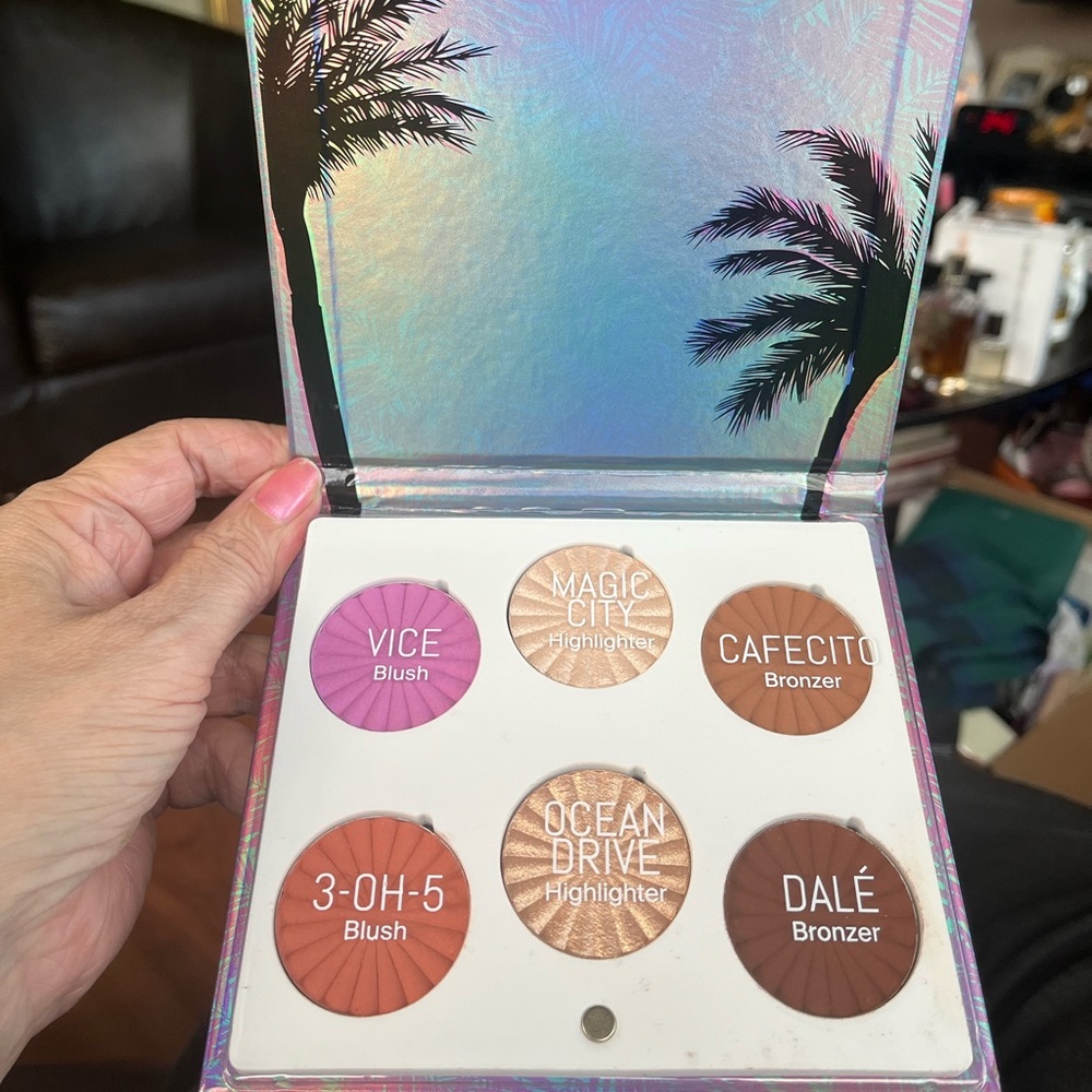 Brand New OFRA cosmetics Miami Mini mix face palette